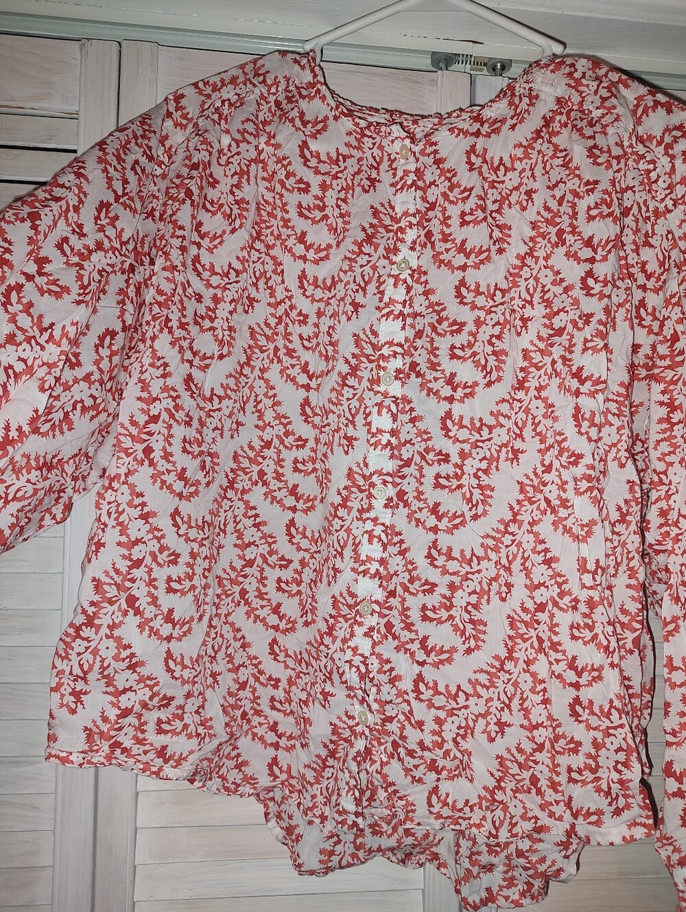 LOFT Red Vine Floral Button Front Large